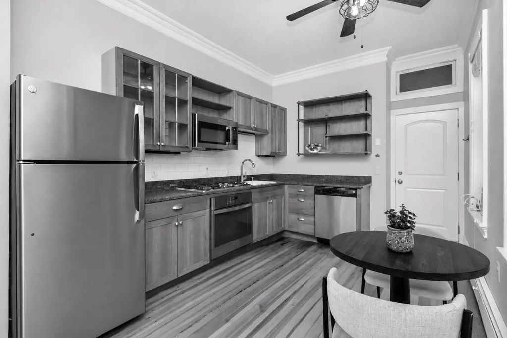 421 E 3rd St #1, Boston