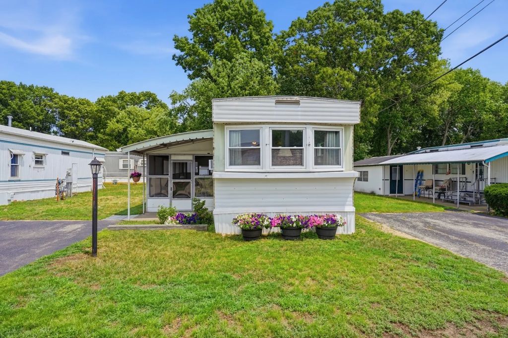 7 Liberty Drive, Attleboro