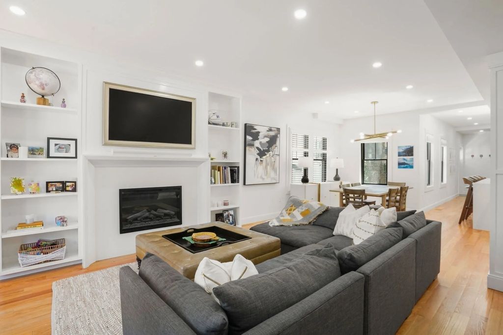 4 Fairlee Street, Somerville