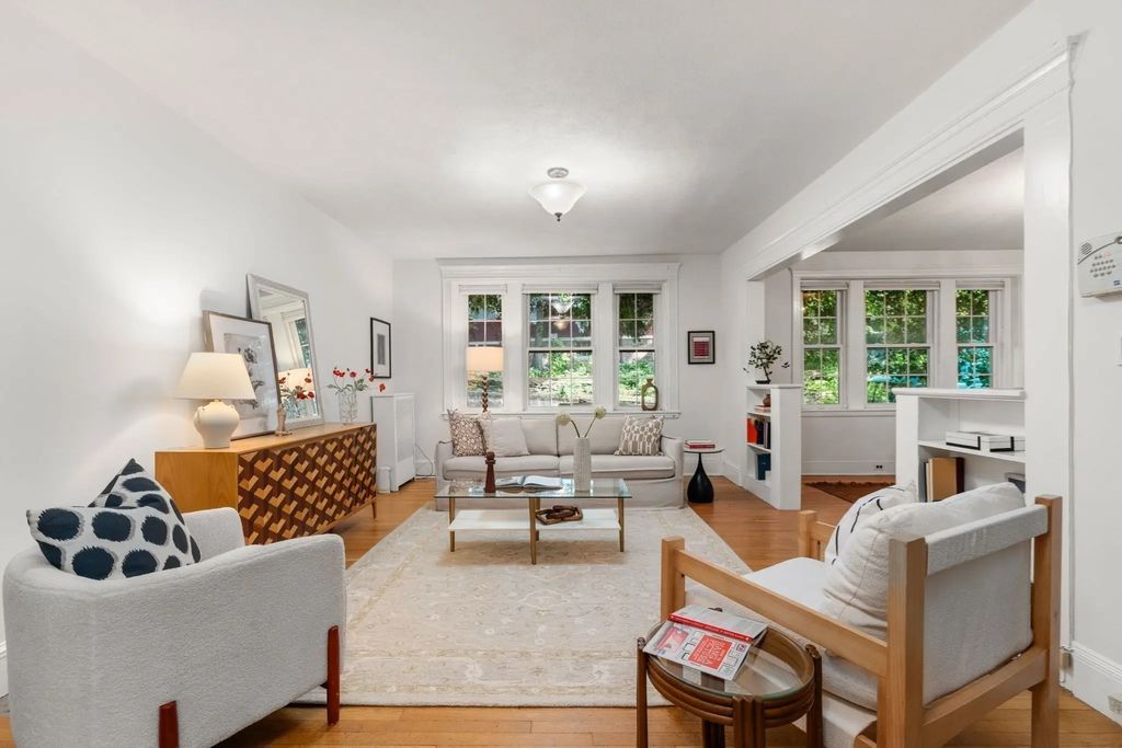 50 Lancaster Ter #2, Brookline