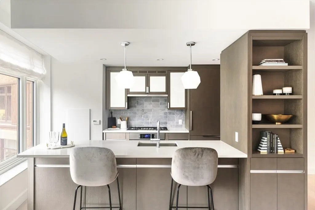 100 Lovejoy Wharf #10k, Boston