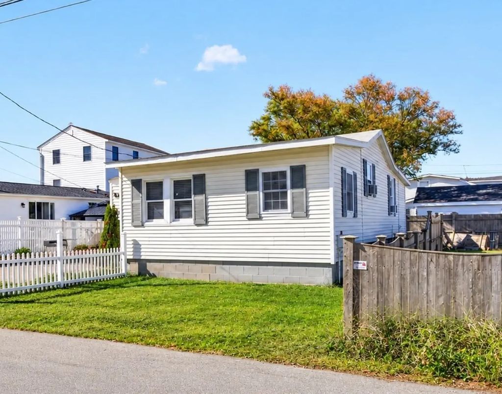 46 Brissette Ave, Salisbury