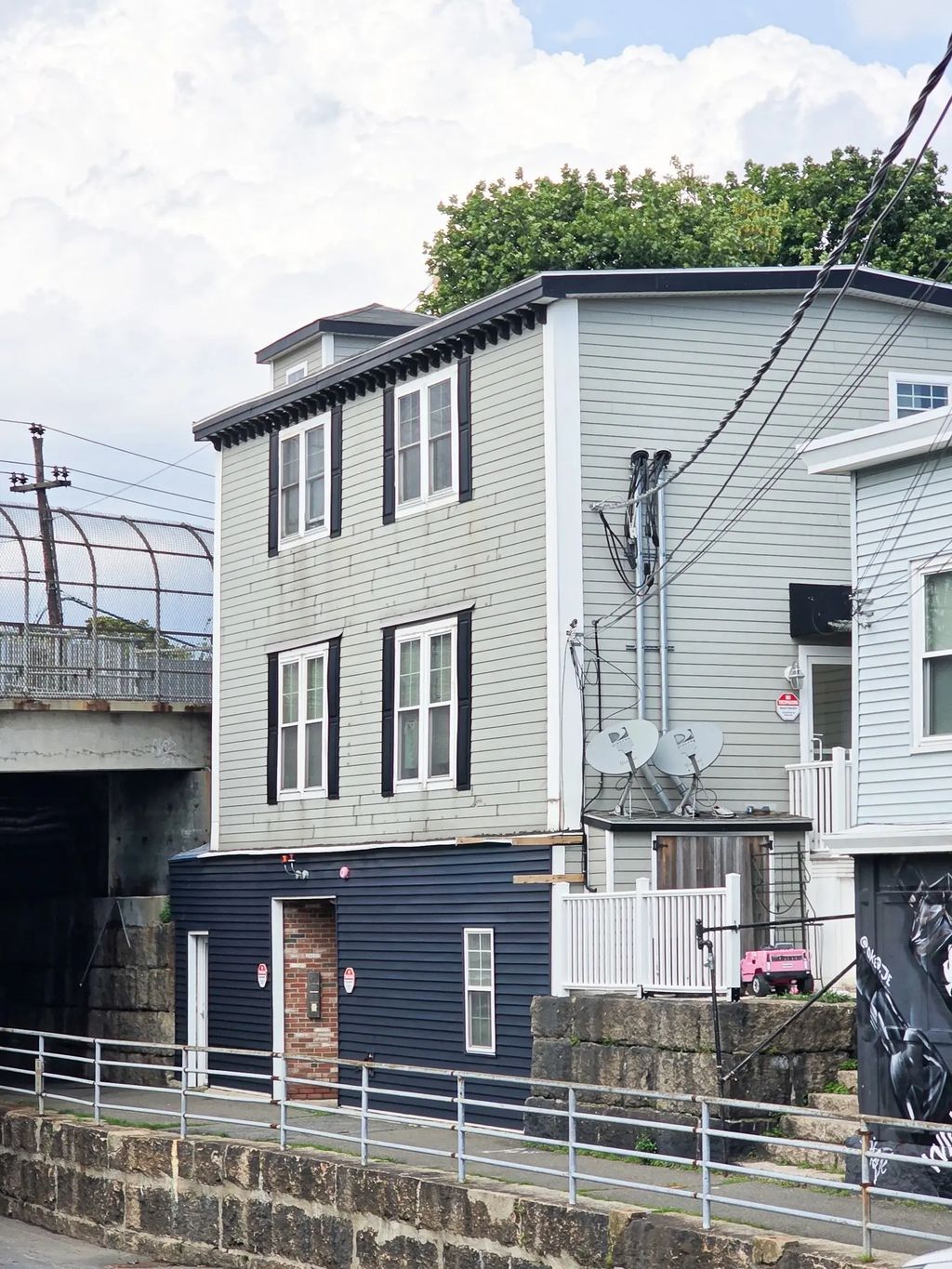 213-215 Burrill St, Swampscott