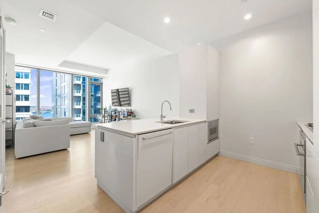 133 Seaport Blvd #1912, Boston