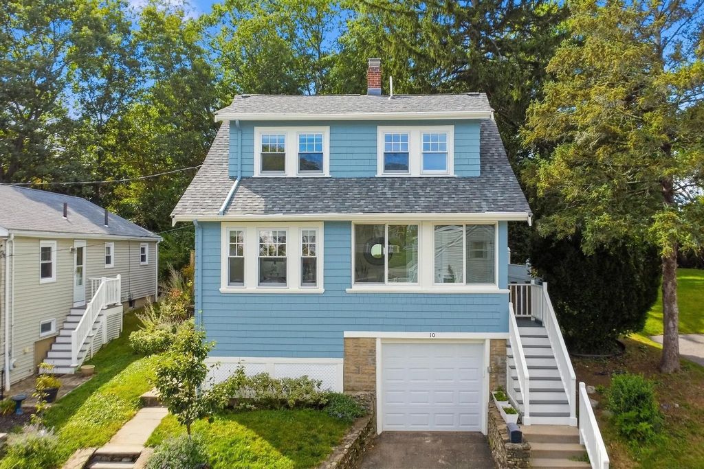 10 Governor Road, Arlington