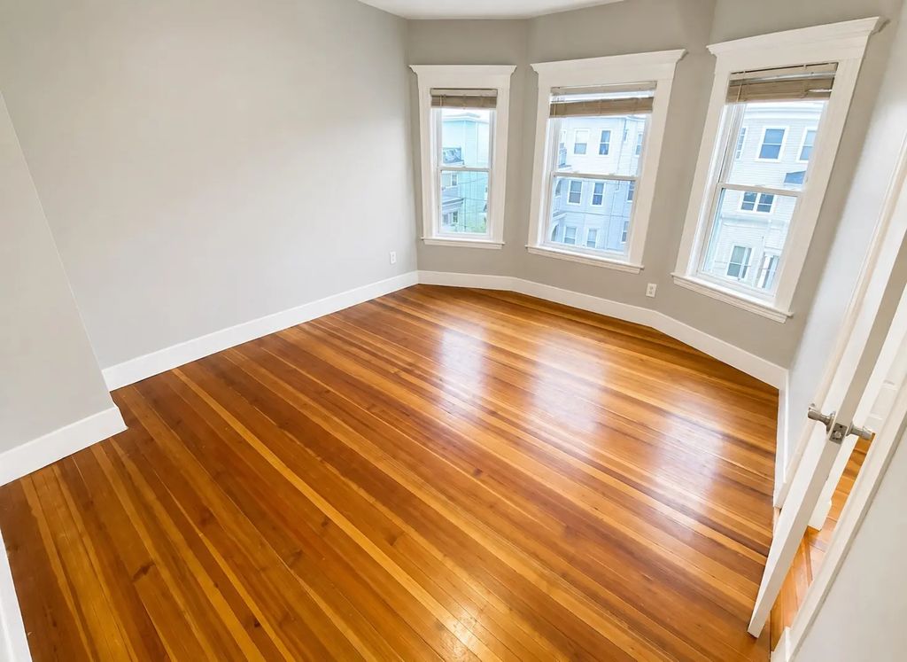 21 Dowse St #3, Everett