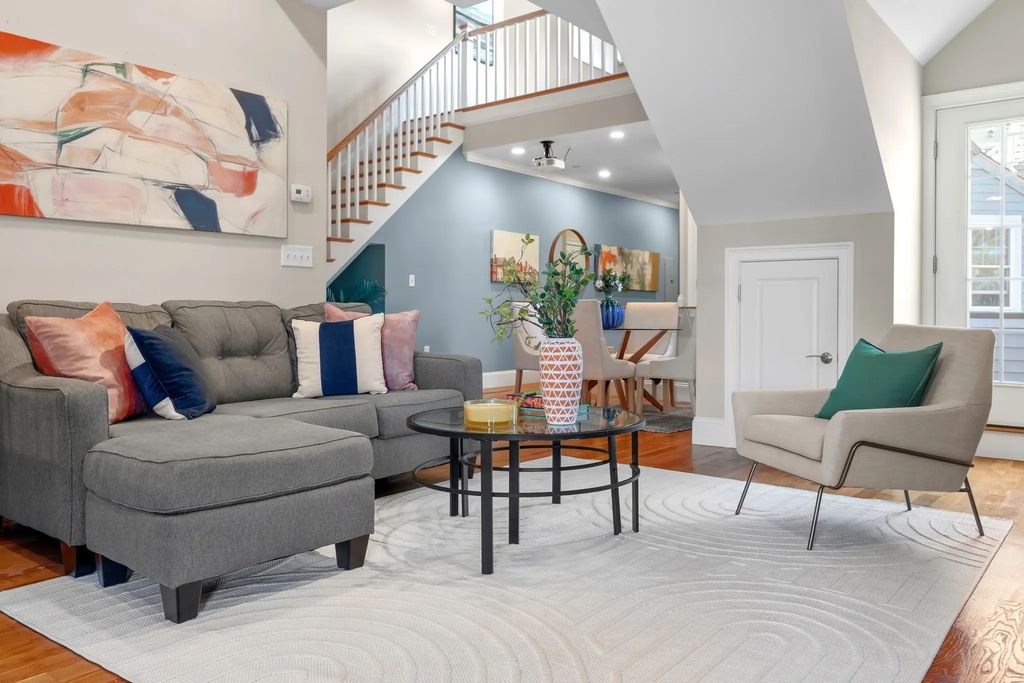 224 Florence St #10, Boston
