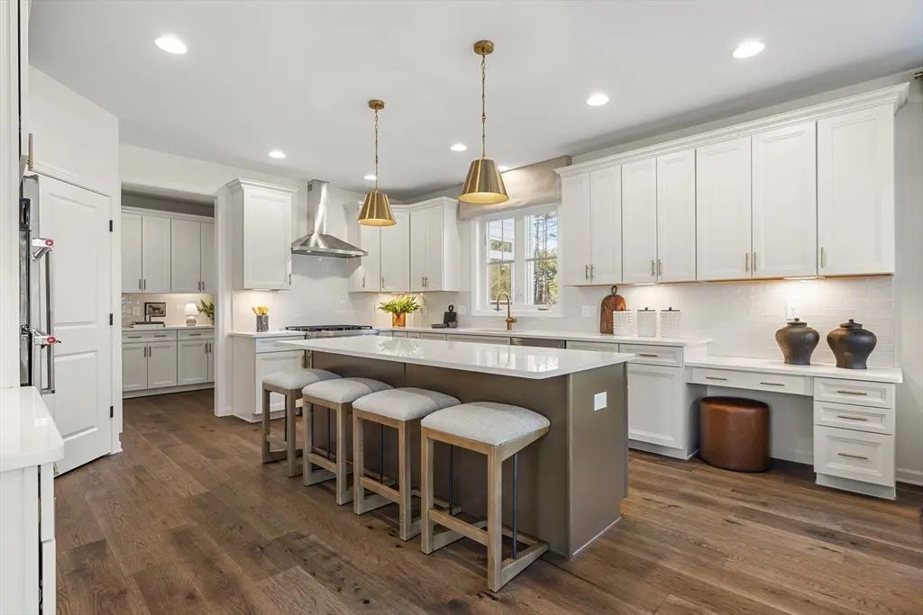 3 Germain Way #16, Norton