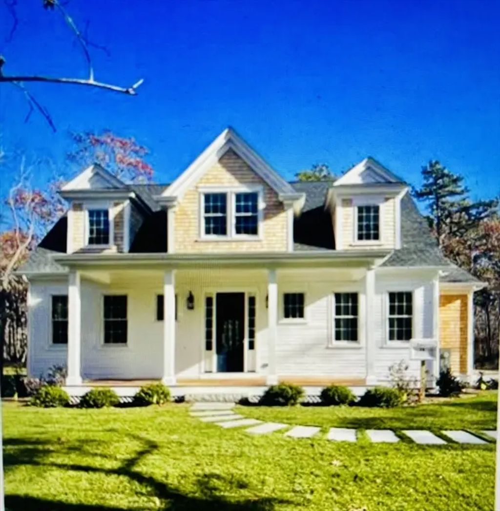 27 7th Street, Edgartown