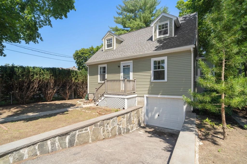 29 Laurel St., Arlington