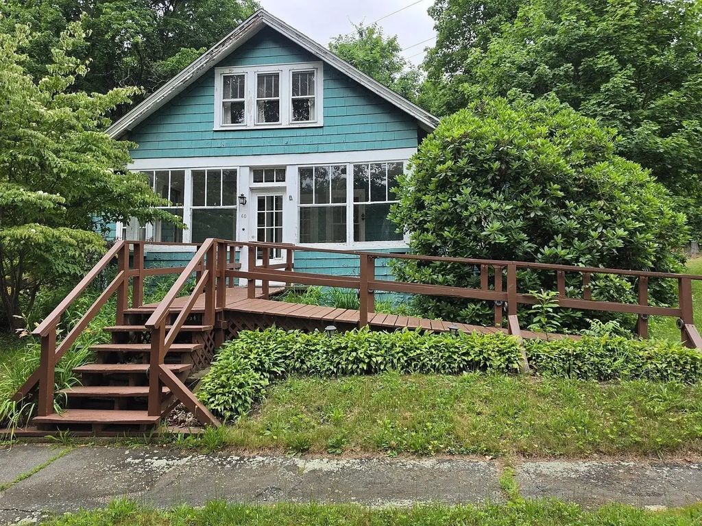 60 Spaulding #1, Amherst