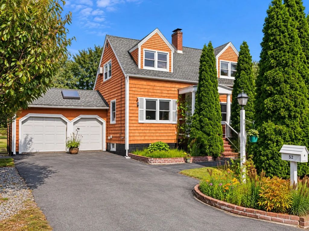 52 Thornton Ave, Methuen