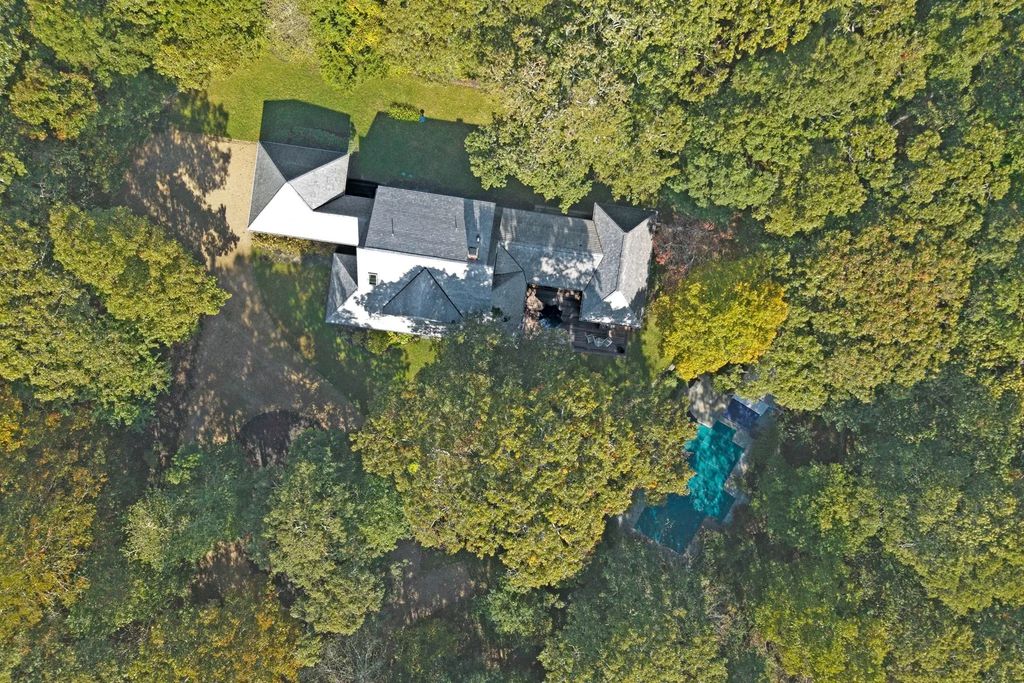 64 Christiantown, West Tisbury
