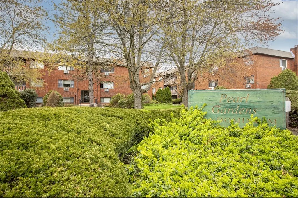 26 Faxon St #2, Stoughton