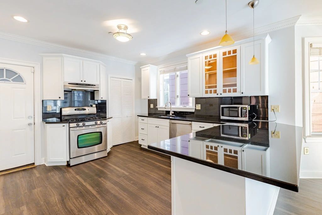 68 Line St #1, Somerville