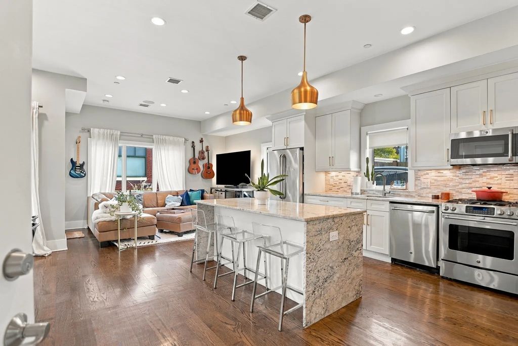 16 Ophir St #1, Boston