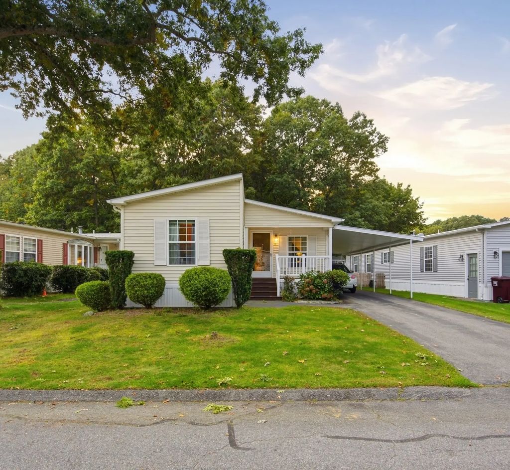 40 Butternut Circle, Taunton