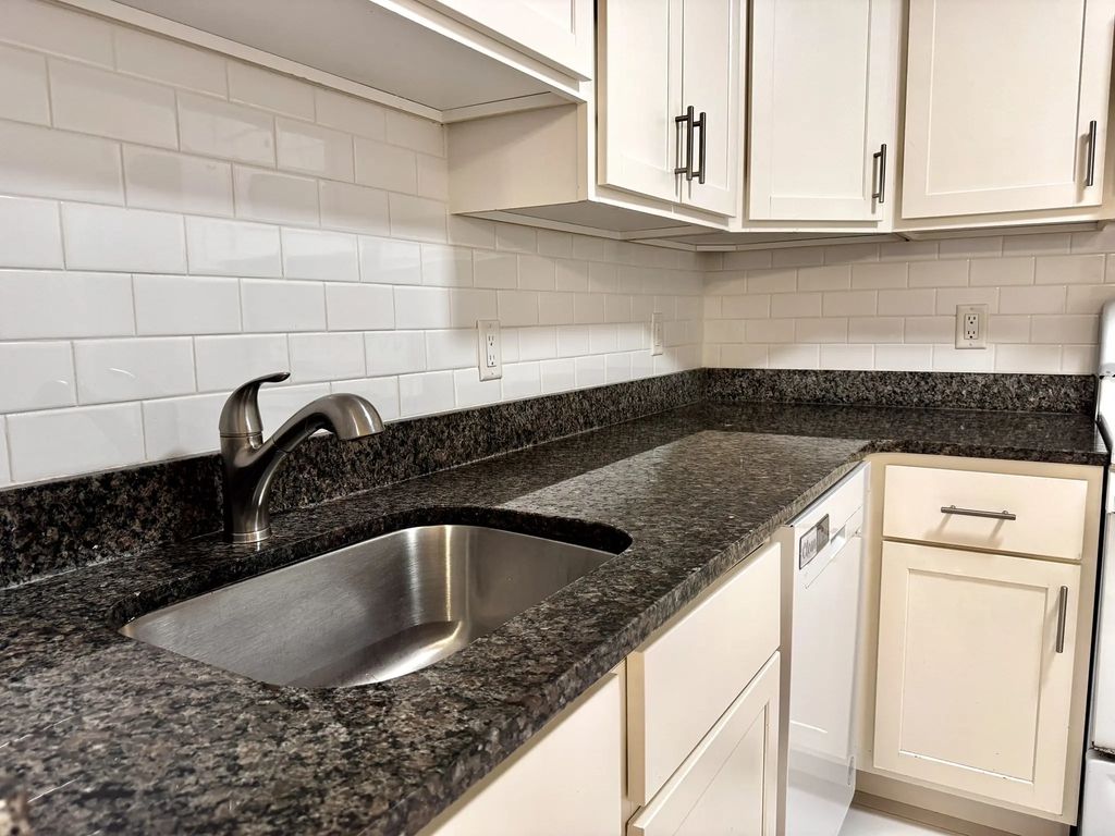 395 Revere Beach Pkwy #2c, Revere