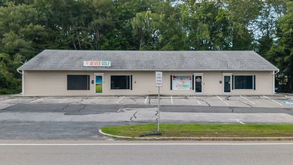 184 W Main Street, Dudley