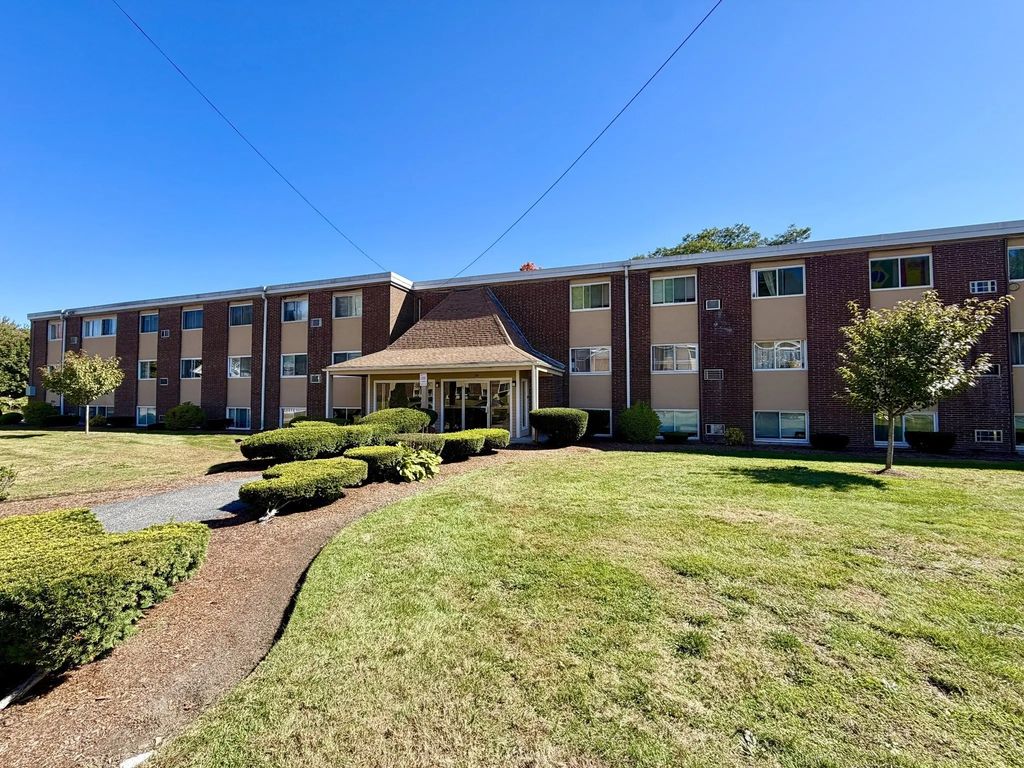 26 Willis St #12, Framingham