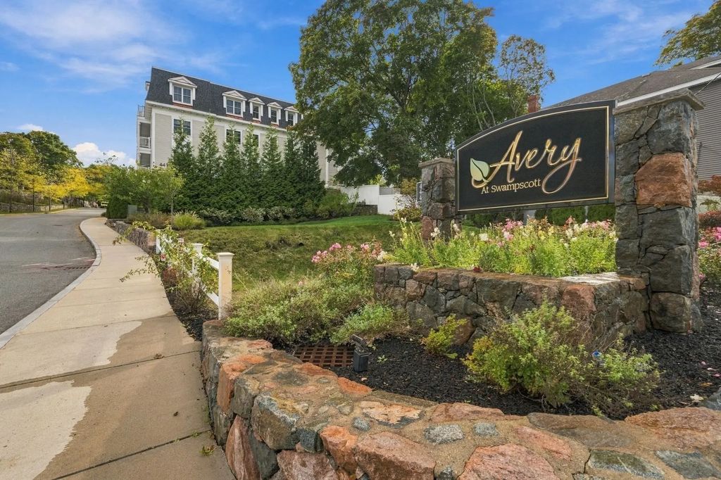 441 Essex Street #305, Swampscott
