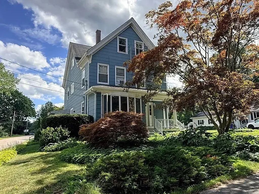 12 Pinehill St #3, Taunton