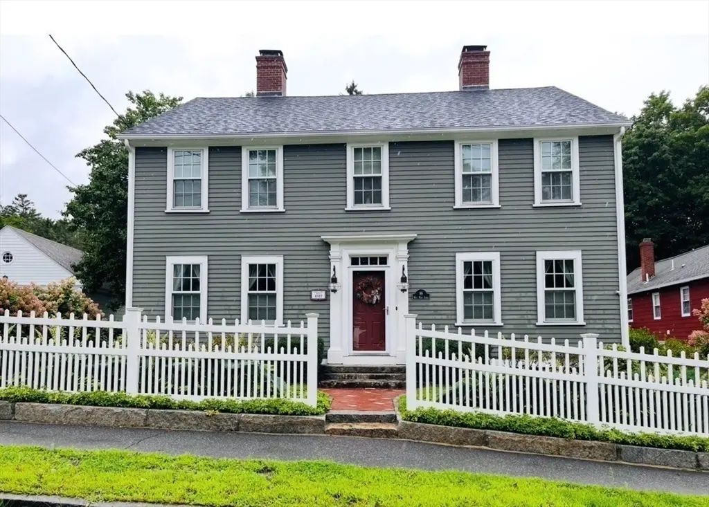99 W Main St, Westborough