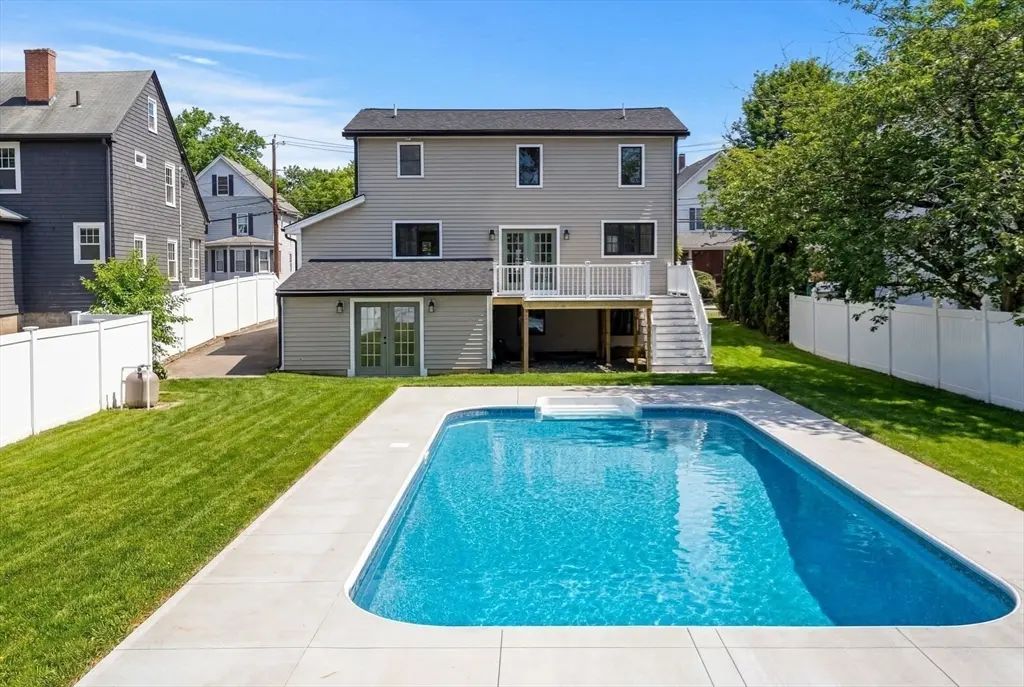 193 Park St, Stoneham