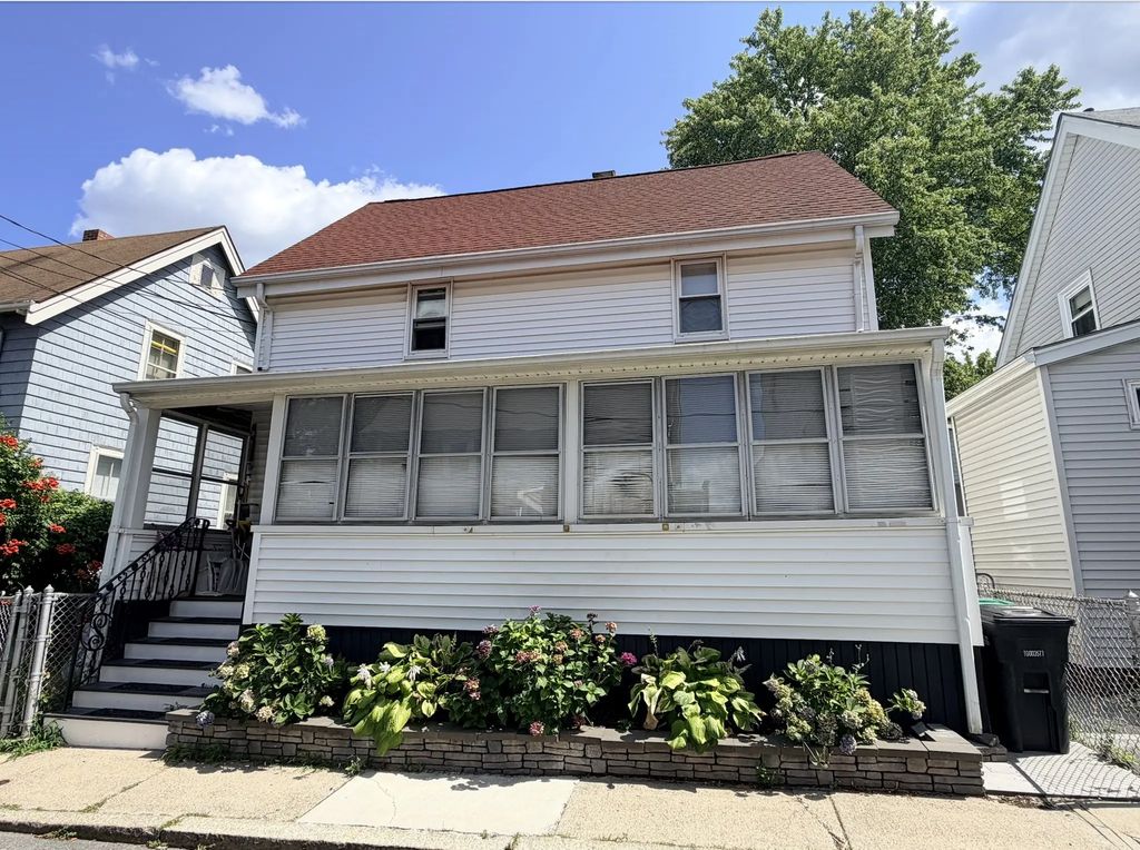 14 Henderson, Somerville