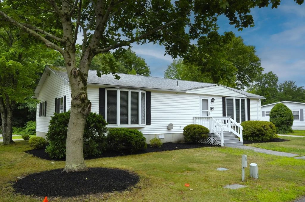 24 Leisurewoods Dr, Rockland