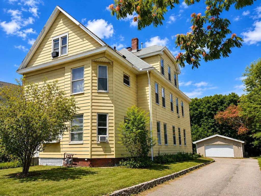 106 Mill St, Worcester