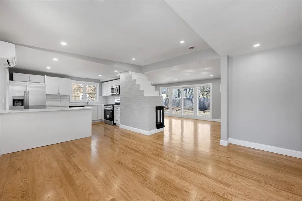 109 Hastings St, Framingham