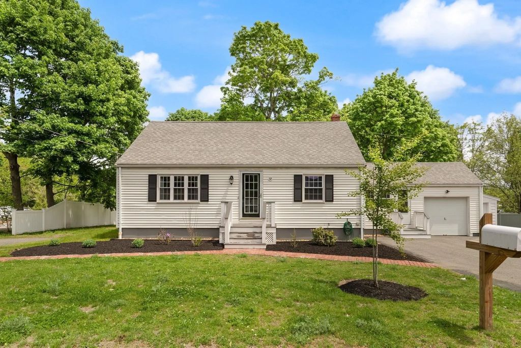 32 Prince St, Danvers