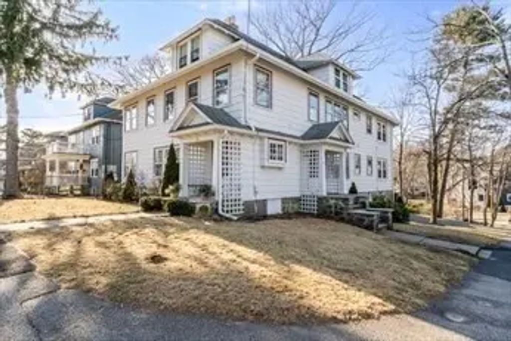 18 Fairfax #2, Milton
