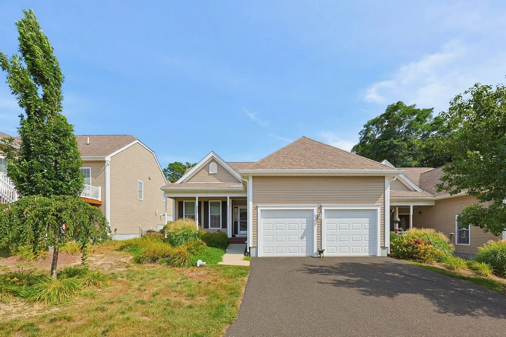 109 Old Field Road #109, Plymouth