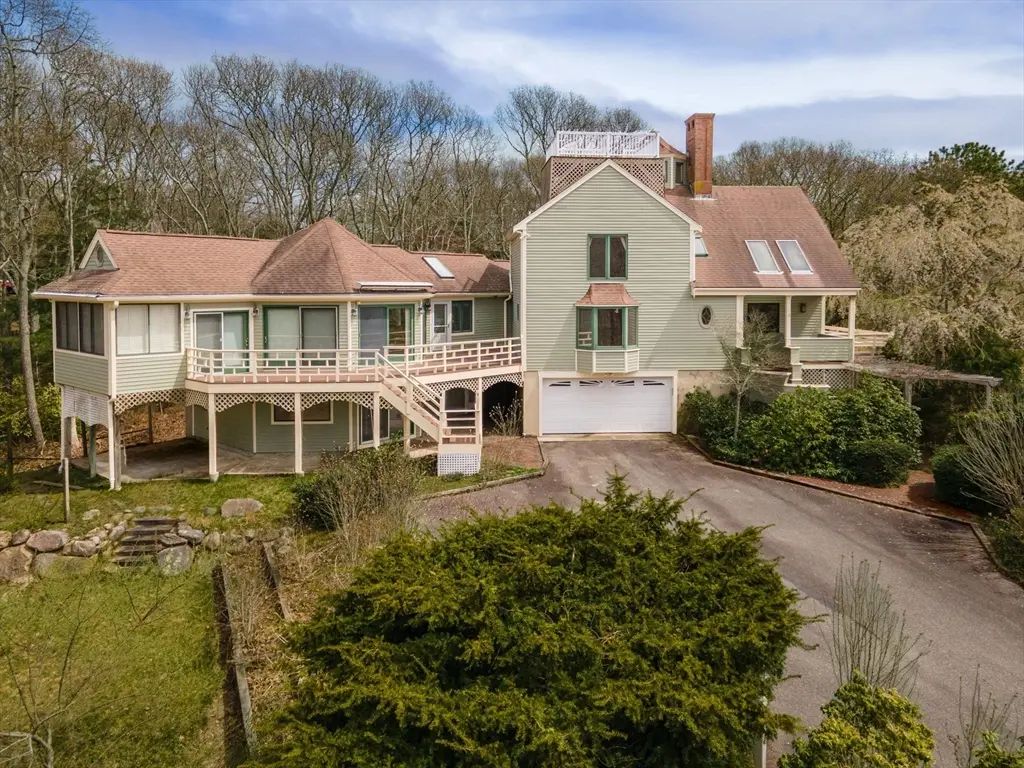 2 Hibbs Lane, Falmouth