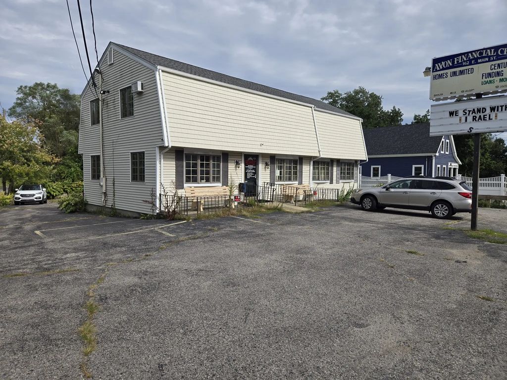 162 E Main St, Avon