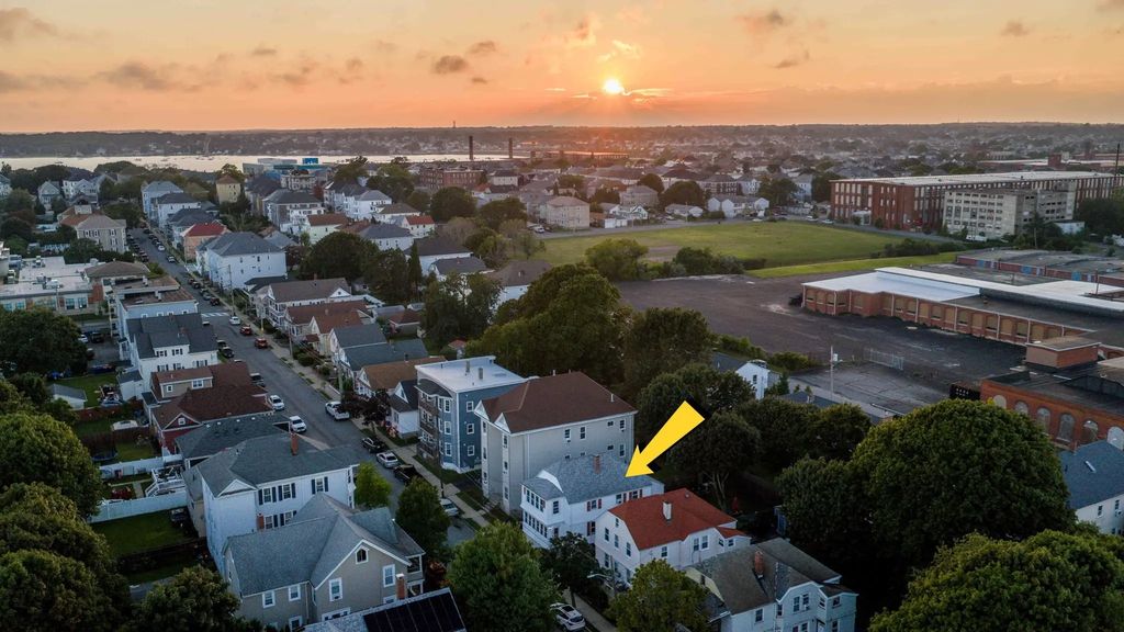 23 Rodney St, New Bedford