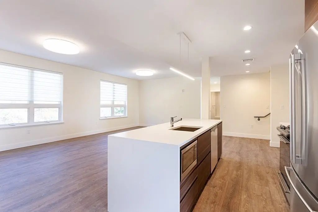 40 Fisher Ave #ph302, Boston