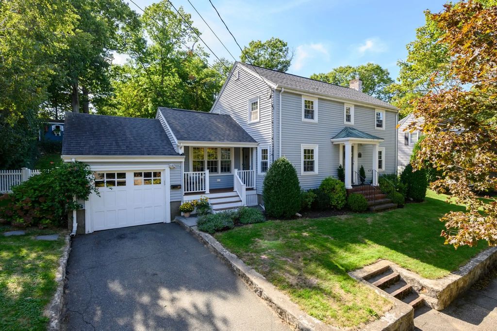 37 Century Ln, Milton
