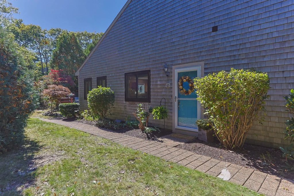 65 Roundhouse Rd #65, Bourne