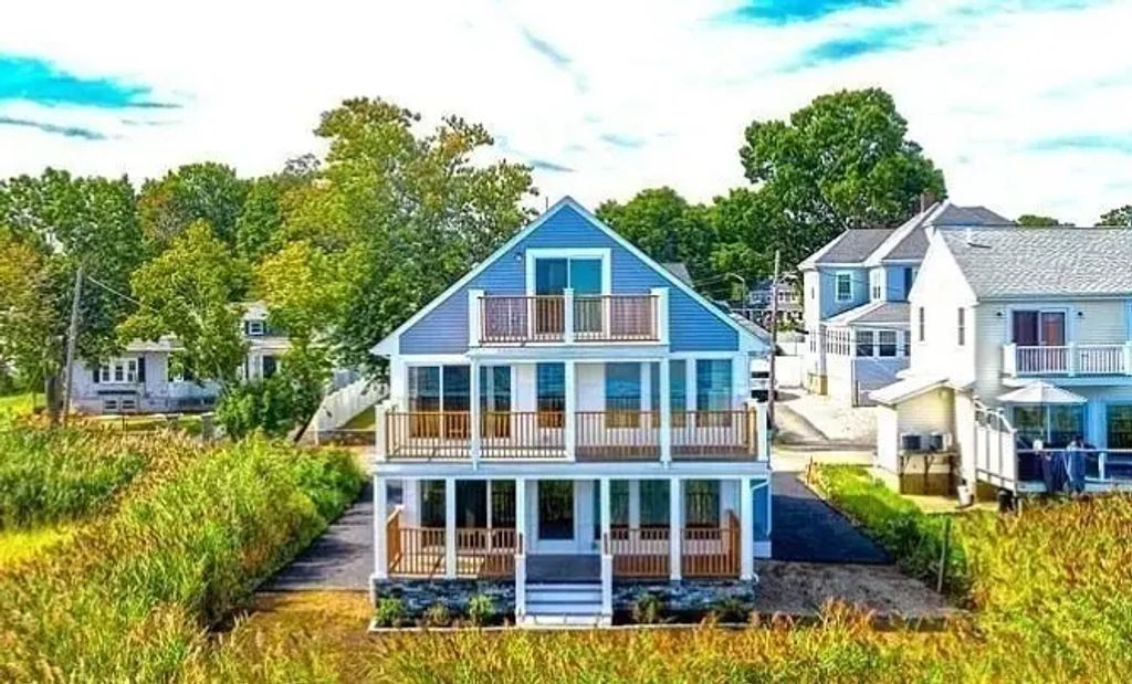 14 Seagull Rd #1, Quincy