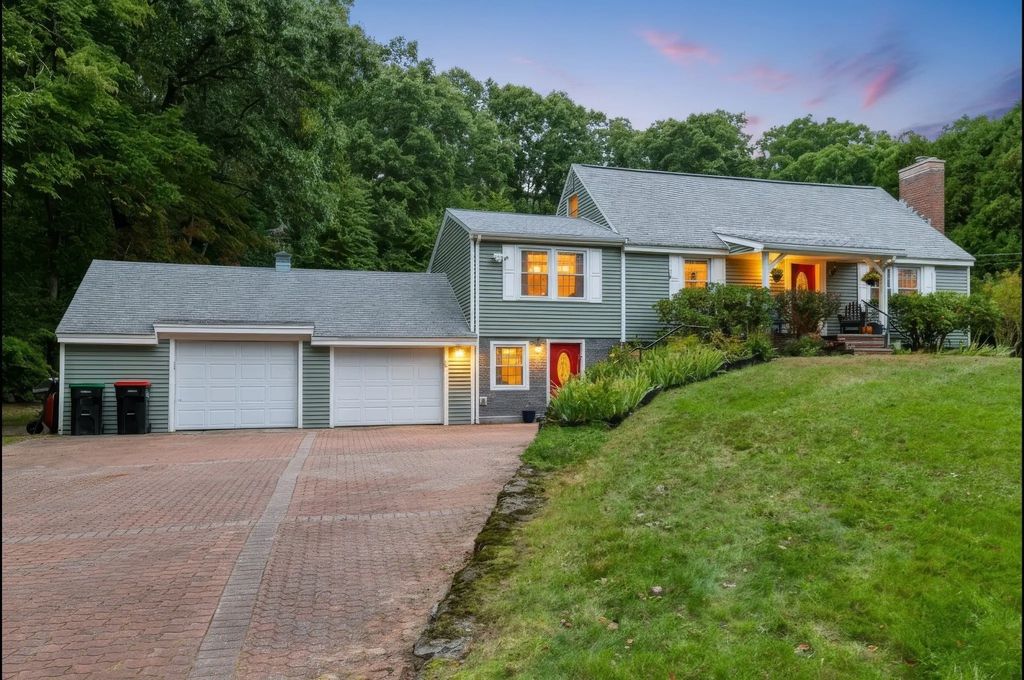 194 W Sutton Rd, Sutton