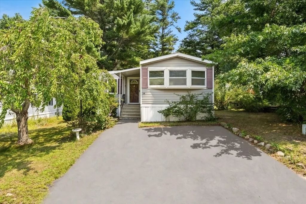 14 Judith Cir, Wareham