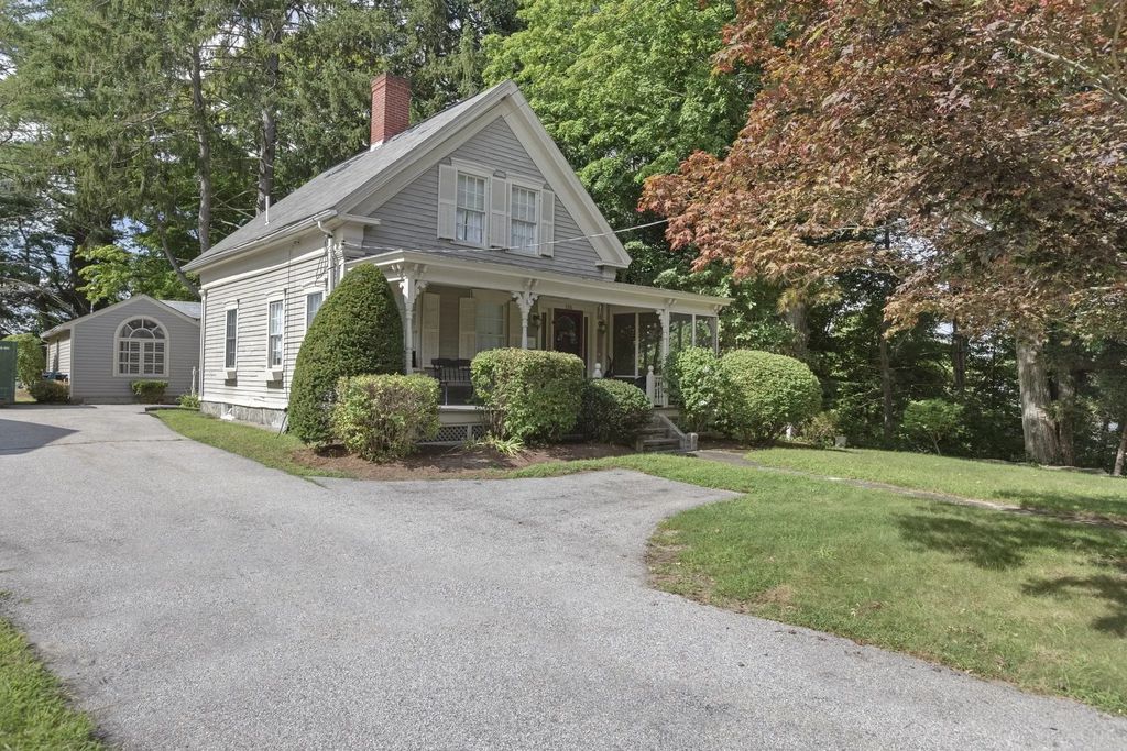 156 Main St, Douglas