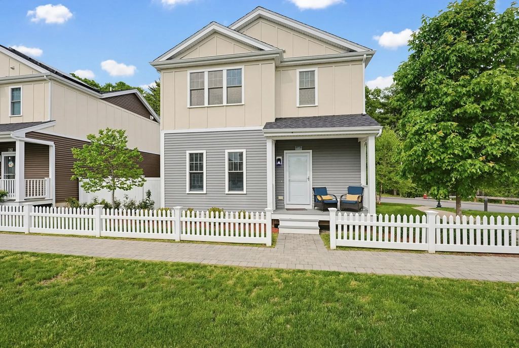 27 Cleary Cir #27, Norfolk