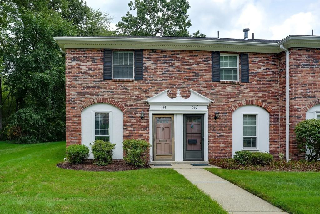 501 Windsor Dr. #501, Framingham