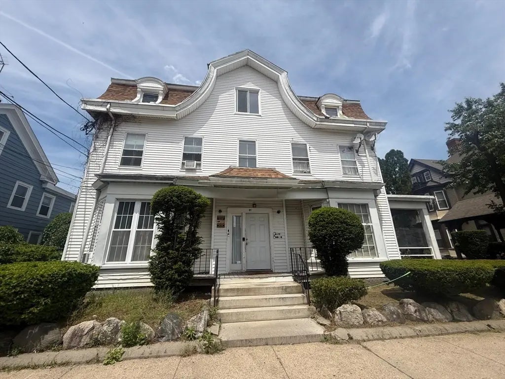 91 Summer St #3, Lawrence