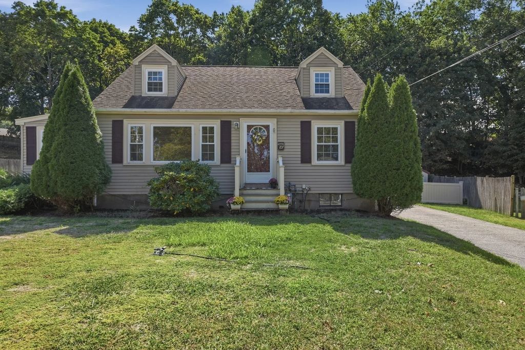 23 Mayflower Road, Woburn