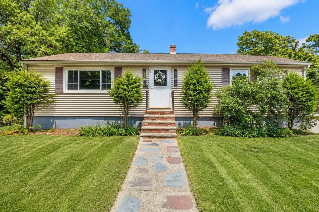 113 Halley Rd, Lowell